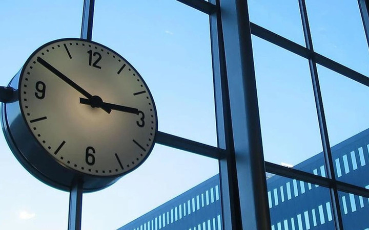 Herkes merak ediyor! Kış saati uygulanacak mı?