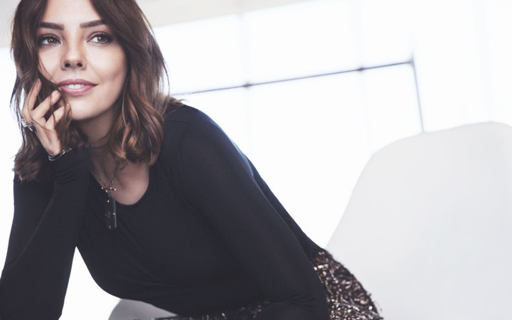 Ebru Gündeş'ten boşanma sonrası imaj değişikliği! Beğeni topladı...