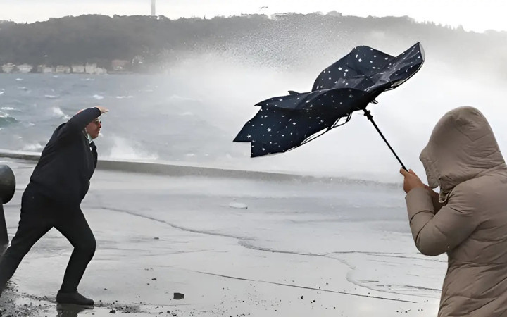 Meteoroloji'den 7 kente sağanak ve fırtına uyarısı! Önleminizi alın...