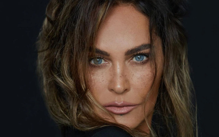 Hülya Avşar imaj değiştirdi! O haline yorum yağdı, sosyal medya çalkalandı