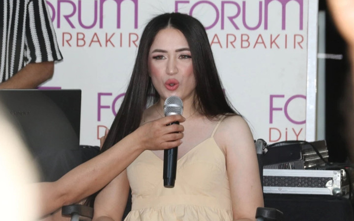 Yıllar sonra sahnede! Mutlu Kaya hayallerine kavuştu...