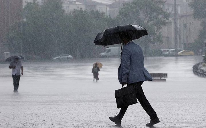 6 kent için Meteoroloji'den "sarı" alarm! 4 bölgede sağanak yağışa dikkat!