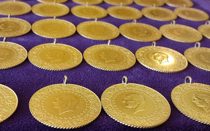 Altında fırtına durmadı! Dev bankalar tahmin değiştirdi, uzman isim olay yaratacak yeni rakamı açıkladı