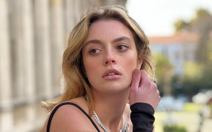 Melis Sezen'den dikkat çeken imaj değişimi! Koyu saçlarından vazgeçti...