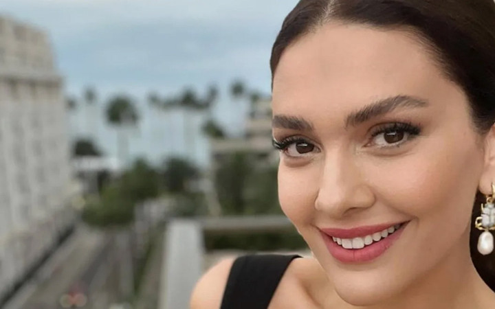 Bergüzar Korel lisedeki halini paylaştı! Kimse o olduğuna inanmadı