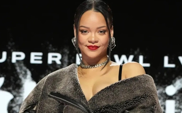 Rihanna önce sahneyi sonra moda dünyasını sallamıştı! 36 milyon dolar zarar etti