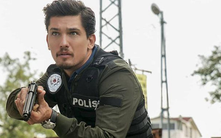 Arka Sokaklar'ın sevilen ismi Boğaç Aksoy nişanlandı! Lenf kanserini yenmişti