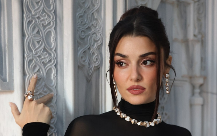 Hande Erçel İngilizce aksanı ile gündemde! Destek meslektaşından geldi...