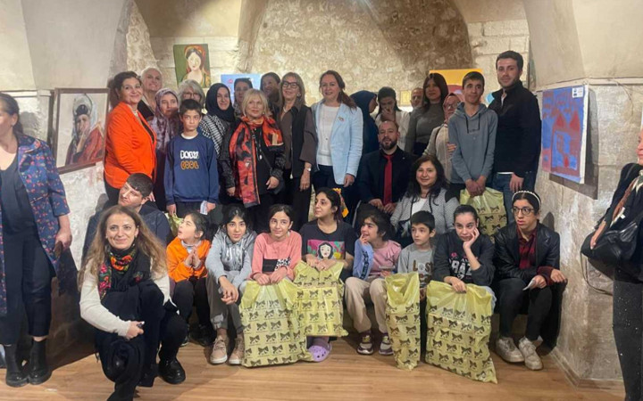 Mardinli çocuklardan dostluk ve sevgi temalı resim sergisi