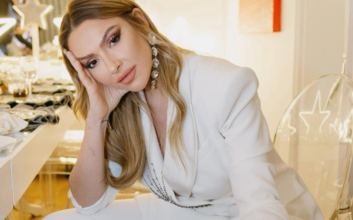 Hadise'nin 40 yaş doğum günü kutlamaları bitmiyor! O pozlar sosyal medyayı salladı