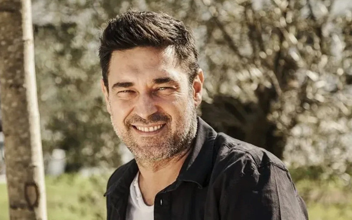 Tasını tarağını toplayıp çiftliğe yerleşmişti! Burak Hakkı'nın son halini görenler şaşırdı kaldı