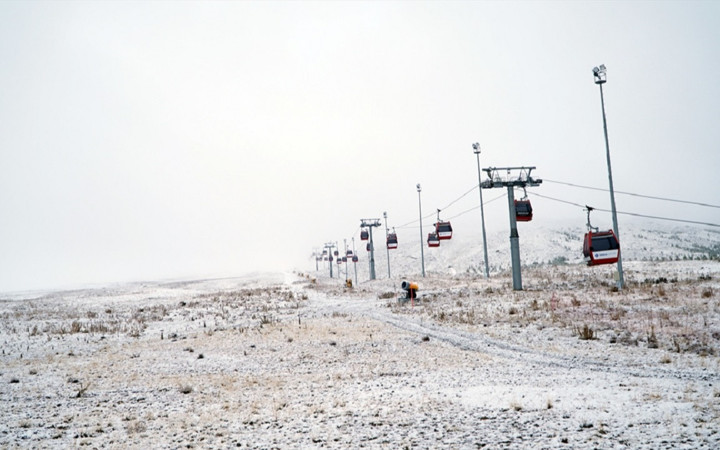 Kış turizminin merkezi! İç Anadolu'nun zirvesi Erciyes Dağı'na kar yağdı