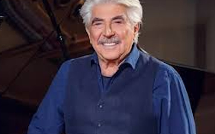 Erdal Özyağcılar havaalanında tekerlekli sandalyede görüntülendi!