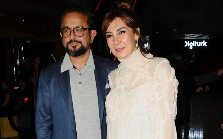 Tüm cemiyet oraya davetliydi! Vuslat Doğan sahnede eski eşi Ali Sabancı'ya herkesin içinde bakın ne söyledi