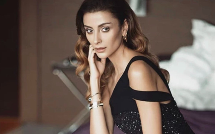 Özge Ulusoy evlilik sorusuna bakın nasıl yanıt verdi...