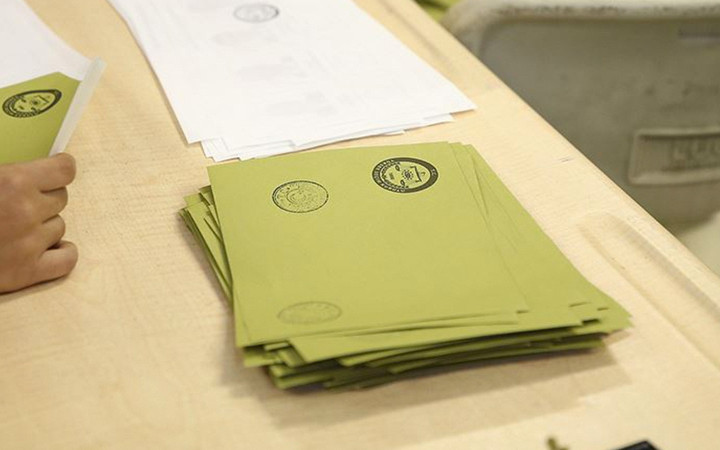 En beğenilen genel başkan anketi! Liste bomba zirvedeki isme bakın