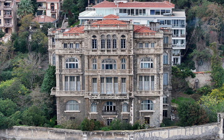İstanbul Boğazı’nın en ihtişamlı yapısı! Zeki Paşa Yalısı satışa çıkarıldı
