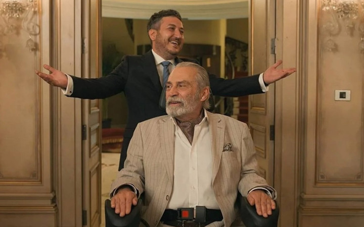 Haluk Bilginer'den ince ayar! "Babandan başkasının elini öpme"