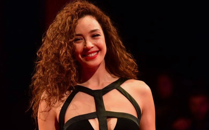 Haksızlığa uğradım demişti! Azra Akın'dan Ceren Arslan'a büyük destek