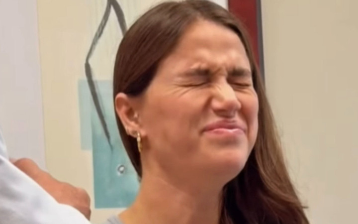 Ağrıları ile baş etmeye çalışıyordu! Ceyda Ateş'ten yeni açıklama