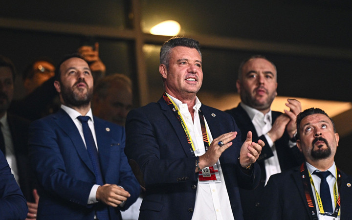 Fenerbahçe'de derbi öncesi bomba karar! Futbolculara bildirildi