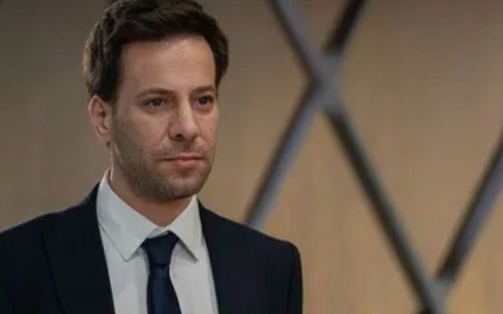 Ünlü oyuncu Kaan Taşener'den aile çıkışı! "Gerekirse anne-babayı yok saymalı''