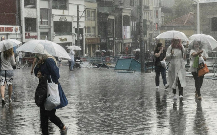 Bu gece yağış başlıyor! 43 İlde gök gürültülü sağanak etkili olacak...