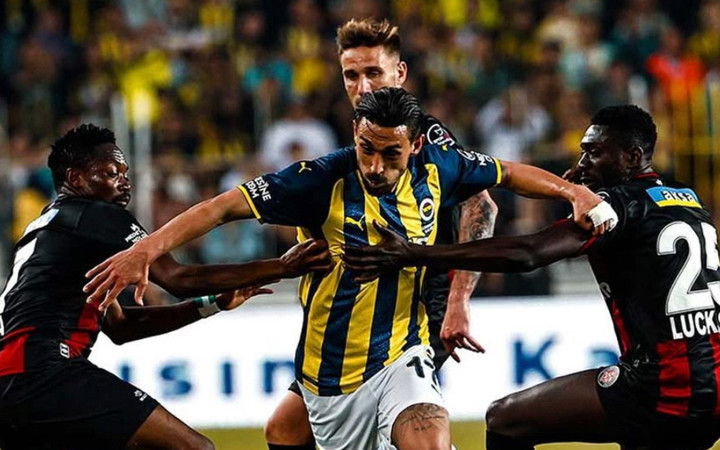 Fenerbahçe'de kadro dışı kalan İrfan Can Kahveci'ye dev talip