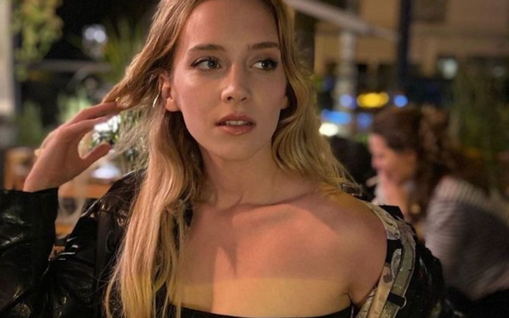 Hayal Köseoğlu takipçisinin yorumuna öyle bir yanıt verdi ki...