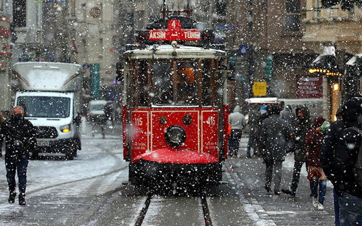 AKOM'dan İstanbul'a yılbaşı uyarısı! Buz tutacak dikkat edin