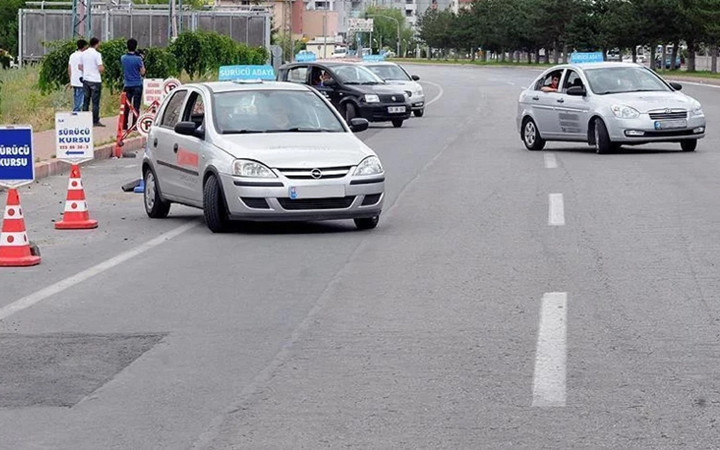 Çalışmalar başladı! Ehliyet sınavında yeni dönem
