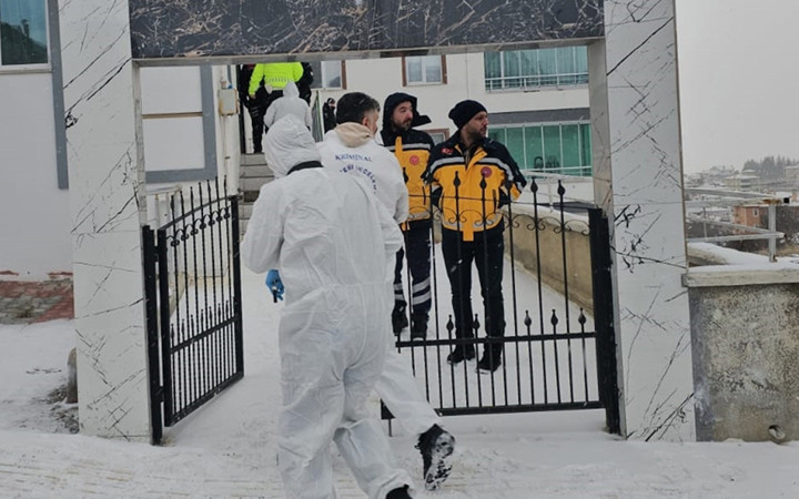 Çorum'da evde korkunç manzara! Karı-koca silahla vurulmuş halde ölü bulundu