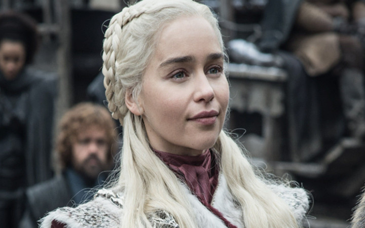 Üç farklı kişiyle cinsel ilişki sahnesi pahalıya patladı! Dünyaca ünlü oyuncunun kaburgası kırıldı