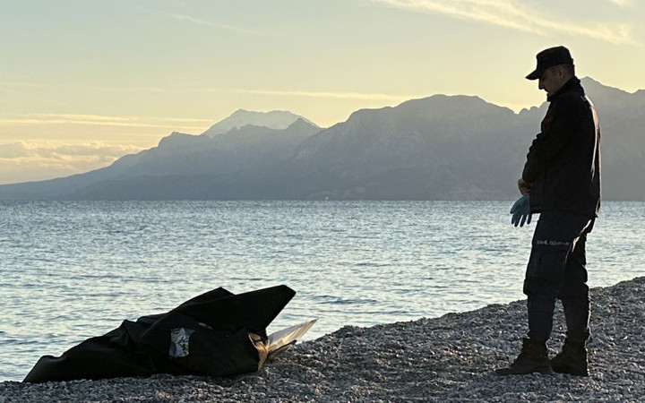 Balık tutarken oltaya takıldı! Gördü şoke oldu hemen polisi aradı