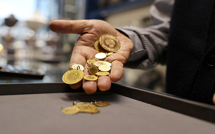 Bir günde rekor kayıp! Altın ve gümüş çakıldı sebebi belli oldu