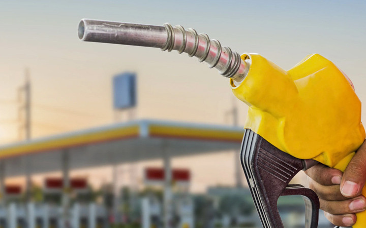 Akaryakıtta tarihi eşik: Motorin bu gece 80 TL’yi geçecek