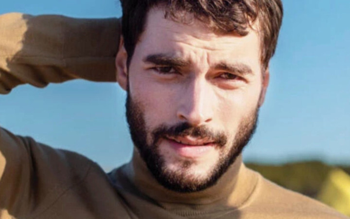 Akın Akınözü aşk hakkında konuştu! "Çok masalsı geliyor"