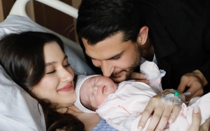 Ünlü futbolcu Necip Uysal'dan güzel haber! İkinci kez baba oldu