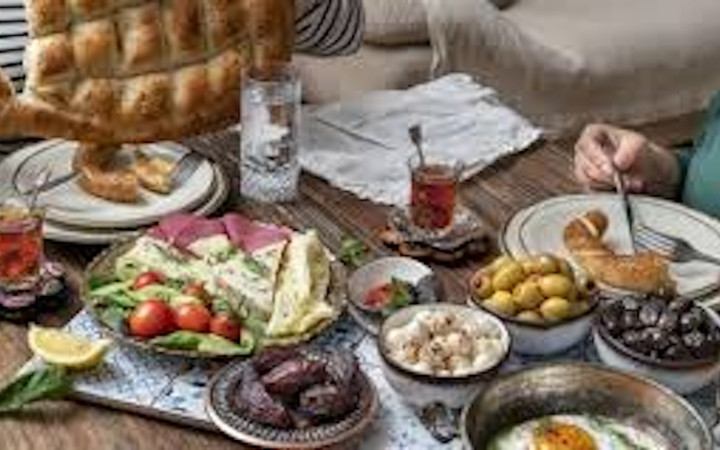 Ramazanda beslenmeye dikkat! Yanlış besinler mide sorunlarına yol açabilir