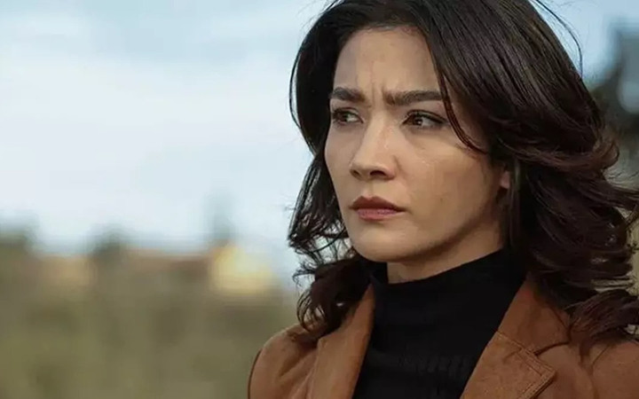 Aybüke Pusat imaj değiştirdi! Son haline beğeni ve yorum yağdı...