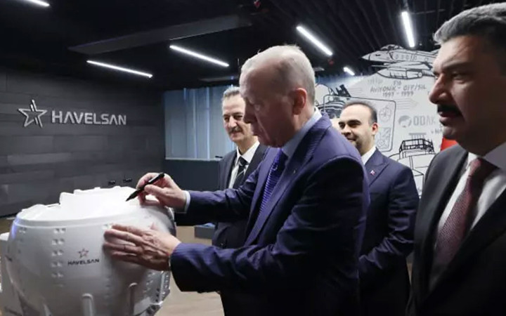 Cumhurbaşkanı Erdoğan, HAVELSAN Teknoloji Kampüsü'nde incelemelerde bulundu