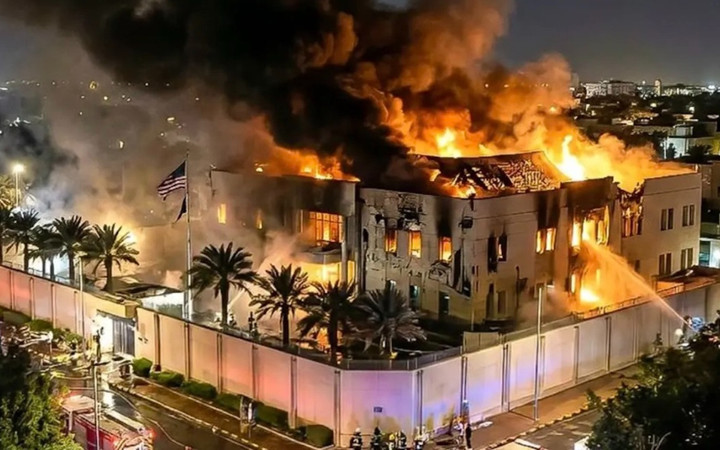 İran, Arabistan'ın kalbini hedef aldı! ABD Büyükelçiliği'nde korkunç patlama