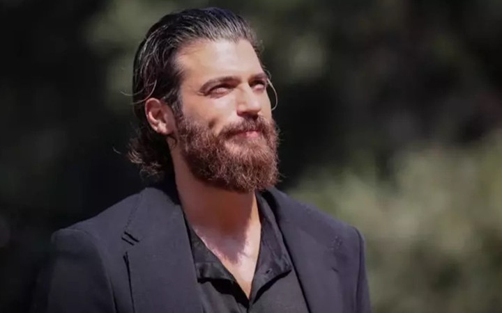 Can Yaman'dan şok yaratacak paylaşım! Karın kasları olay...