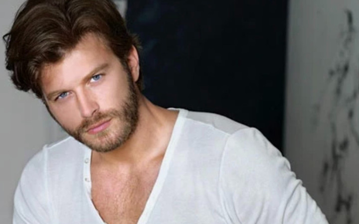 Kıvanç Tatlıtuğ'ın imajı olay! Eşi Başak Dizer'in paylaşımına yorum yağdı...