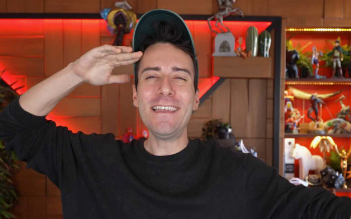 Enes Batur'un 3 yıllık sessizliği 24 saatte servete dönüştü! Bir videodan kazandığı paraya bakın...