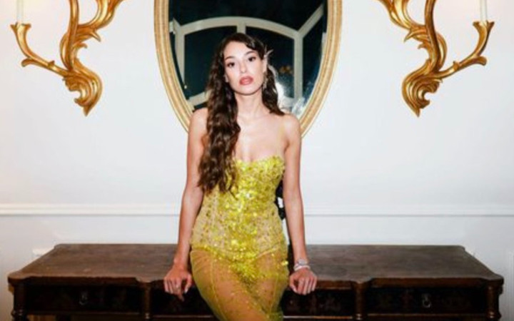 Dilan Çiçek Deniz Oscar partisinde resmen büyüledi