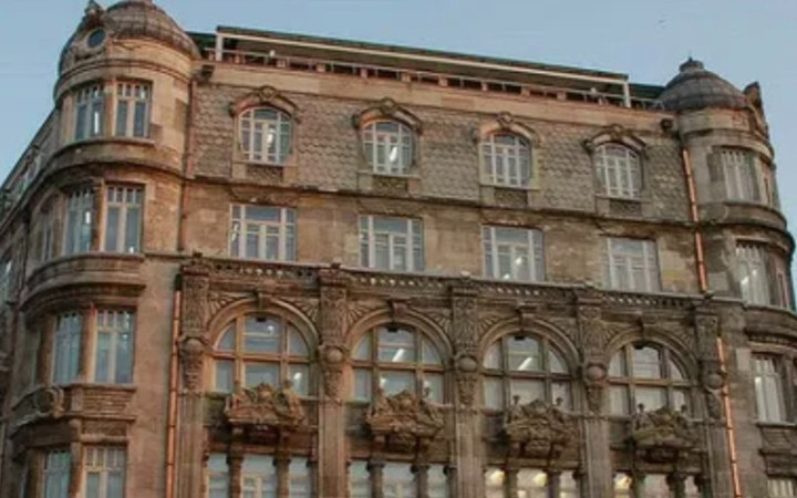 Şişhane Meydanı’nın simgesiydi! O apartmanın satıldığı fiyata inanamayacaksınız