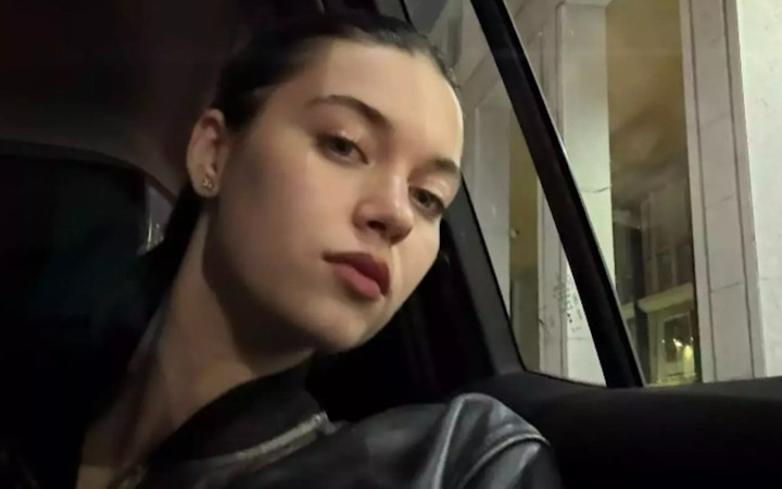 Afra Saraçoğlu Milano'dan paylaştı! O karelerine beğeni yağdı...