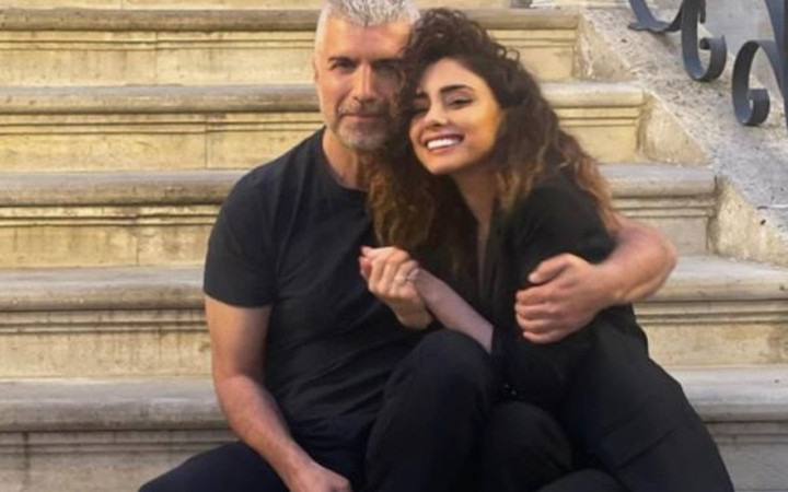 Özcan Deniz ve Samar Dadgar’dan Boğaz’da turu! Romantik yürüyüşe beğeni yağdı...