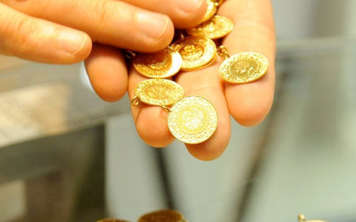 Altın yükselişe geçti uzman isimden "aşırı alım" uyarısı geldi! Kritik seviyeyi açıkladı